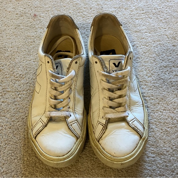 Veja esplar white shoes, size 4. - Picture 3 of 4